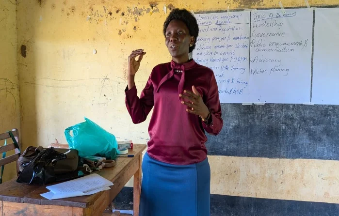 Facilitator leads a learning session